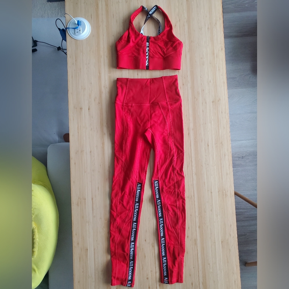 All Access for Bandier Red Polar Fleece Headliner Bra + Leggings in XS